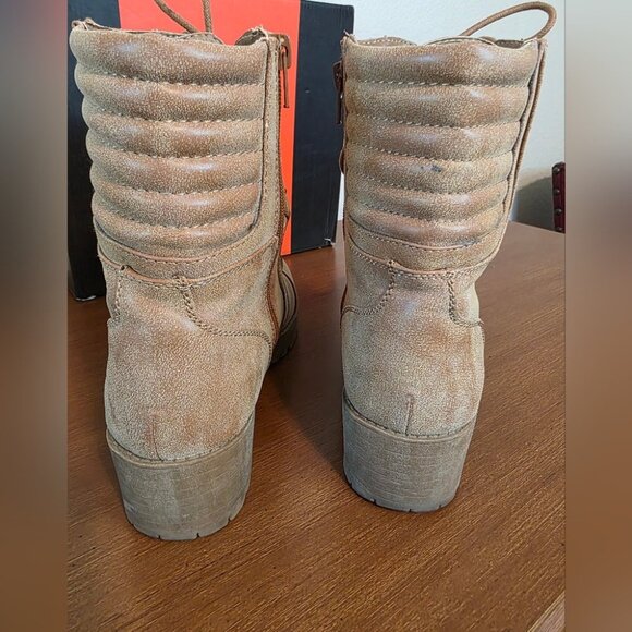 Guess GG Meara Lace-Up Distressed Combat Boots 10M Dark Natural LL - Picture 8 of 12